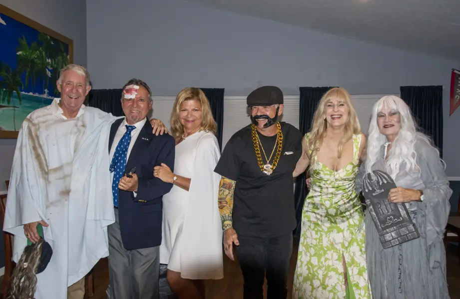Diary murder mystery game suspects - Lavoie
